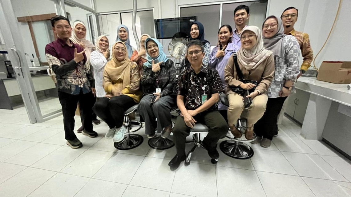 Kunjungan Tim Kajian Kadar Nikotin dan Tar ke Laboratorium BPKOM